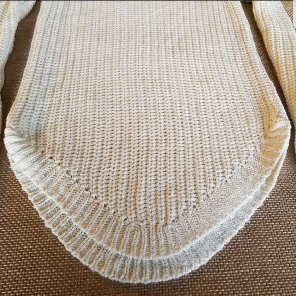 If It Were Me XS White/Gold Scoop Neck Sweater - Picture 5 of 9